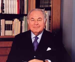 A. Alfred Taubman Birthday, Height and zodiac sign A. Alfred Taubman Birthday, Height and zodiac sign