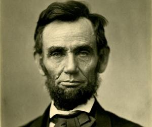 Abraham Lincoln Birthday, Height and zodiac sign