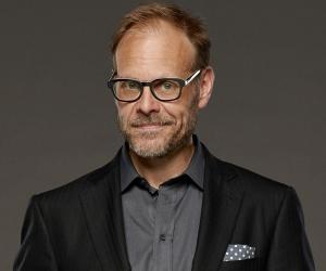 Alton Brown Birthday, Height and zodiac sign