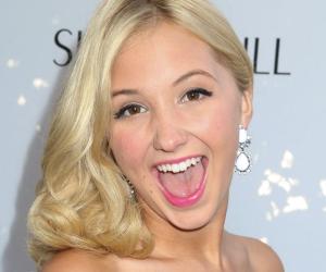 Audrey Whitby Birthday, Height and zodiac sign