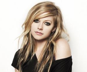 Avril Lavigne Birthday, Height and zodiac sign