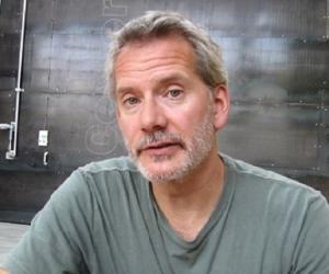 Campbell Scott Birthday, Height and zodiac sign