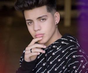 Carlos Mena Birthday, Height and zodiac sign Carlos Mena Birthday, Height and zodiac sign