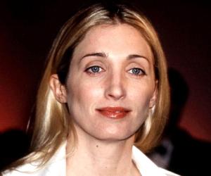 Carolyn Bessette-Kennedy Birthday, Height and zodiac sign