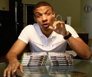 Chris Smoove Birthday, Height and zodiac sign