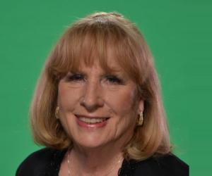 Christina Crawford Birthday, Height and zodiac sign Christina Crawford Birthday, Height and zodiac sign