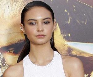 Courtney Eaton Birthday, Height and zodiac sign
