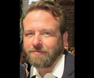 Dallas Roberts Birthday, Height and zodiac sign