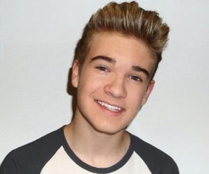 Devin Hayes Birthday, Height and zodiac sign