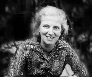 Dorothy Hodgkin Birthday, Height and zodiac sign Dorothy Hodgkin Birthday, Height and zodiac sign