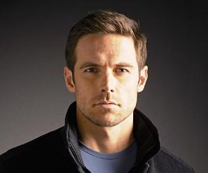 Dylan Bruce Birthday, Height and zodiac sign