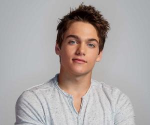 Dylan Sprayberry Birthday, Height and zodiac sign