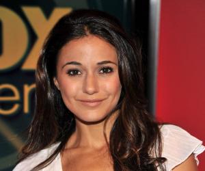 Emmanuelle Chriqui Birthday, Height and zodiac sign