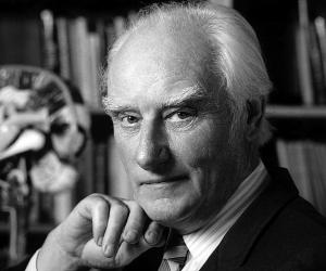 Francis Crick Birthday, Height and zodiac sign
