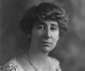 Jeannette Rankin Birthday, Height and zodiac sign