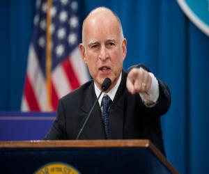 Jerry Brown Birthday, Height and zodiac sign