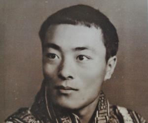 Jigme Dorji Wangchuck Birthday, Height and zodiac sign