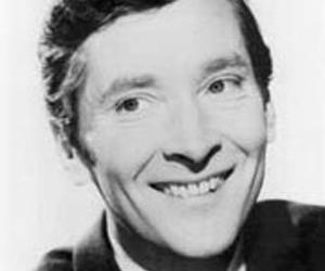 Kenneth Williams Birthday, Height and zodiac sign