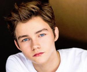 Levi Miller Birthday, Height and zodiac sign