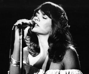 Linda Ronstadt Birthday, Height and zodiac sign