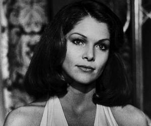 Lois Chiles Birthday, Height and zodiac sign