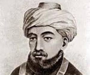 Maimonides Birthday, Height and zodiac sign