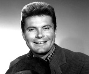 Max Baer Jr. Birthday, Height and zodiac sign