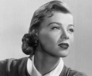 Nita Talbot Birthday, Height and zodiac sign Nita Talbot Birthday, Height and zodiac sign