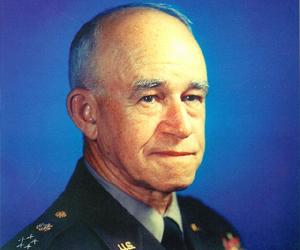 Omar Bradley Birthday, Height and zodiac sign Omar Bradley Birthday, Height and zodiac sign