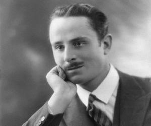 Oswald Mosley Birthday, Height and zodiac sign Oswald Mosley Birthday, Height and zodiac sign