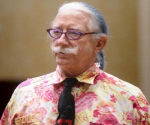 Patch Adams Birthday, Height and zodiac sign