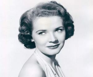 Polly Bergen Birthday, Height and zodiac sign