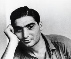 Robert Capa Birthday, Height and zodiac sign Robert Capa Birthday, Height and zodiac sign