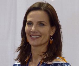 Terry Farrell Birthday, Height and zodiac sign