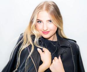 Veronica Dunne Birthday, Height and zodiac sign