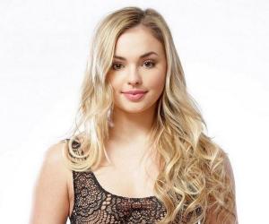 Victoria Baldesarra Birthday, Height and zodiac sign Victoria Baldesarra Birthday, Height and zodiac sign