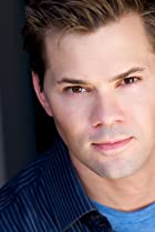 Andrew Rannells Birthday, Height and zodiac sign