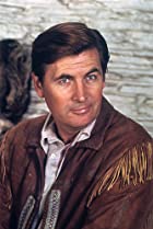 Fess Parker Birthday, Height and zodiac sign