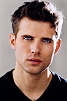 Kyle Dean Massey Birthday, Height and zodiac sign