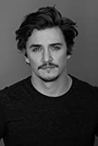 Kyle Gallner Birthday, Height and zodiac sign