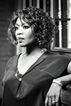 Alfre Woodard Birthday, Height and zodiac sign
