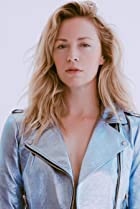 Beth Riesgraf Birthday, Height and zodiac sign