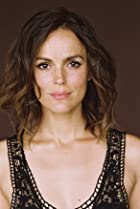 Erin Cahill Birthday, Height and zodiac sign