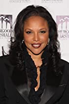 Lynn Whitfield Birthday, Height and zodiac sign