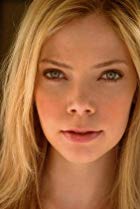 Riki Lindhome Birthday, Height and zodiac sign