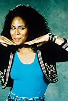 Kim Coles Birthday, Height and zodiac sign