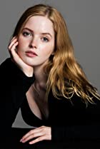 Ellie Bamber Birthday, Height and zodiac sign