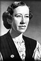 Flora Robson Birthday, Height and zodiac sign