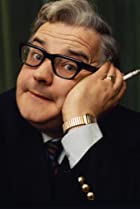 Ronnie Barker Birthday, Height and zodiac sign